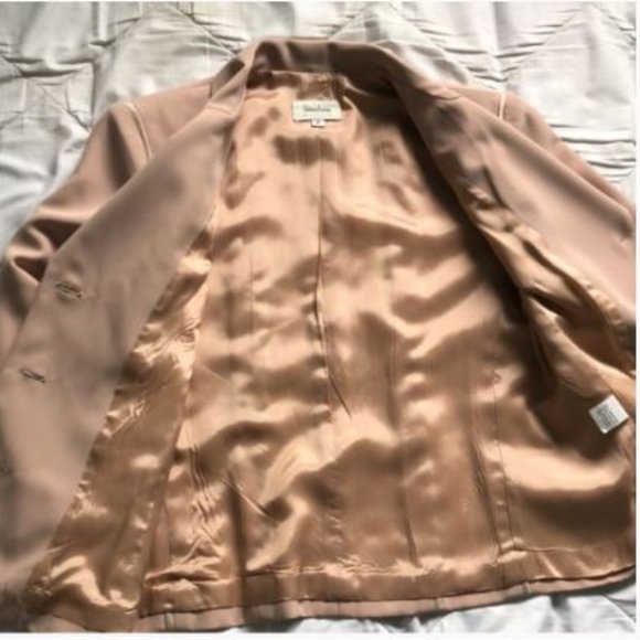 Neiman Marcus Blush Blazer - Picture 13 of 16
